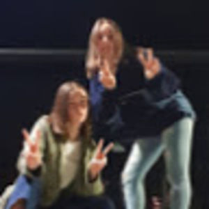 Meet your Posher, Simona